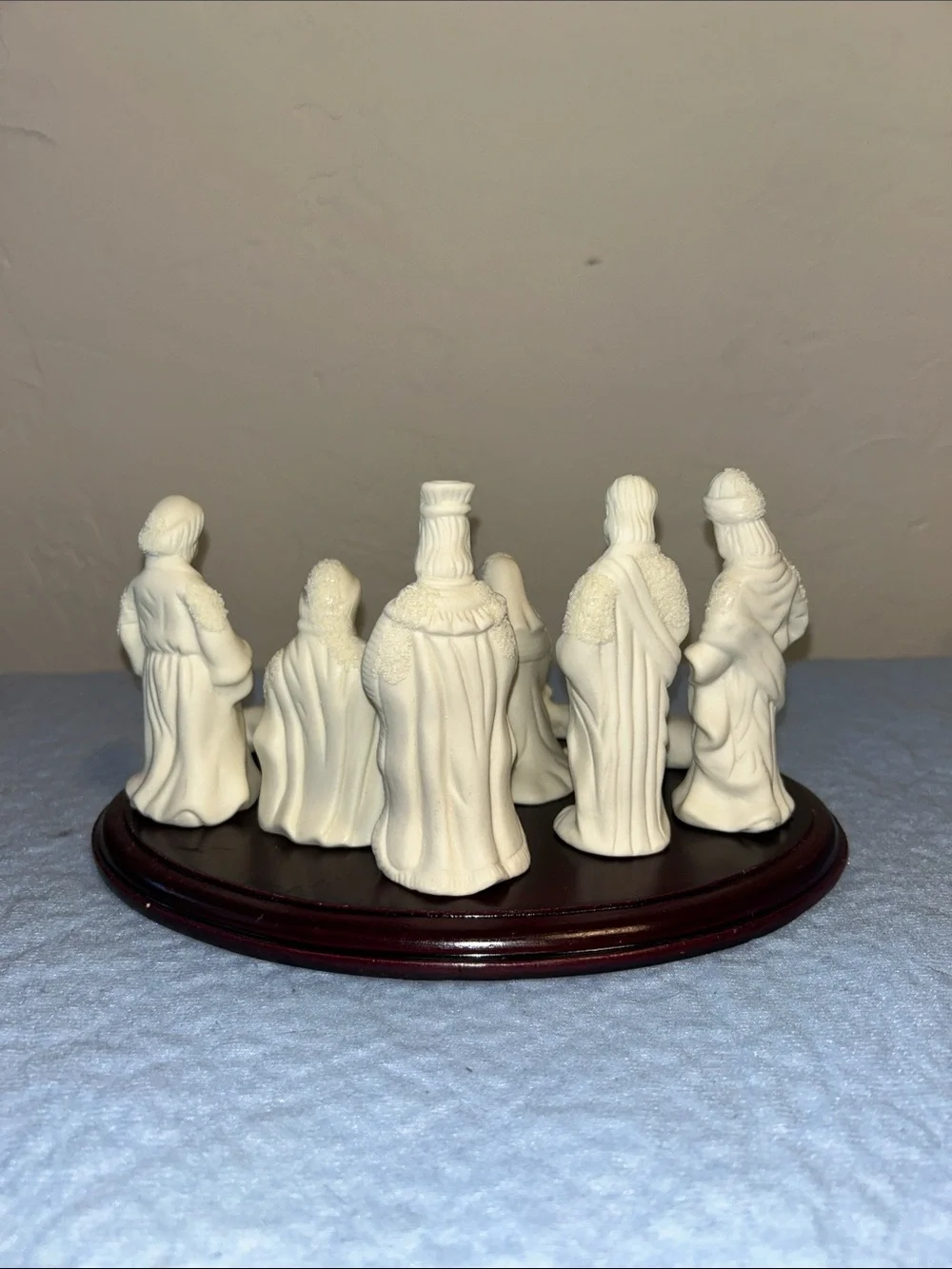 World Bazaars Jade Collection 11-Piece Porcelain Nativity Scene Set Oval Base
